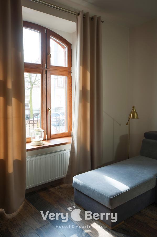Przestronny Apartament Very Berry W Poznaniu Z Dwiema Sypialniami By Noclegi Renters Eksteriør billede